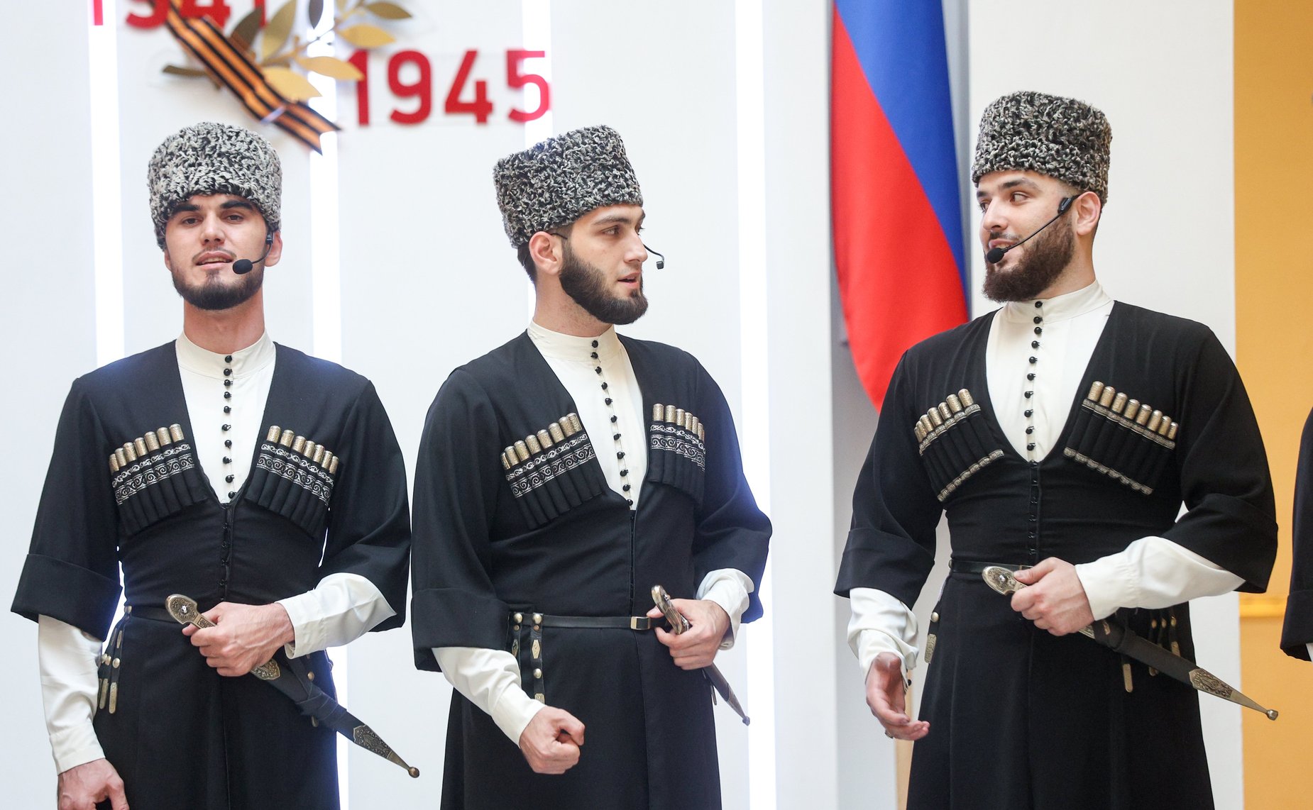 Председатель Совета Федерации и глава Парламента Чеченской Республики осмотрели выставку «Грозный – культурная столица России 2025 года»