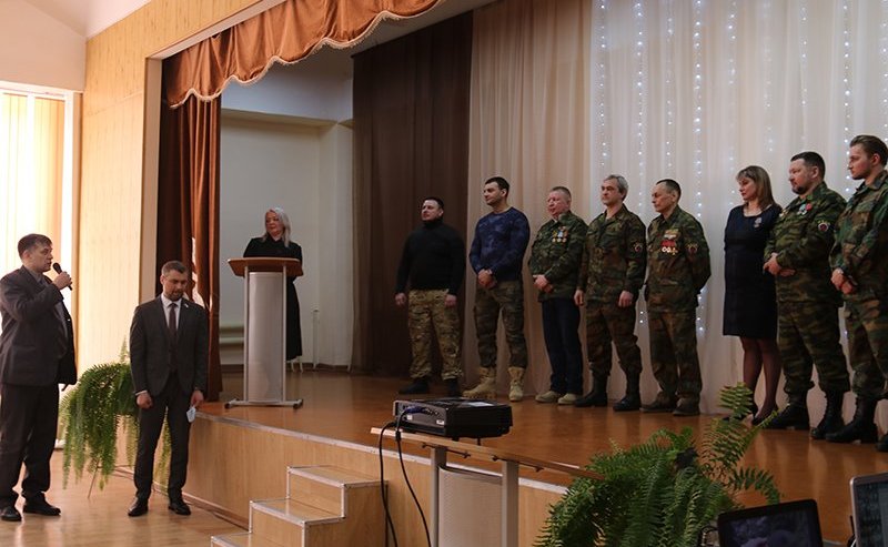 Нина Куликовских посетила Музей смоленской старины в средней школе № 3 поселка Верхнеднепровский Дорогобужского района