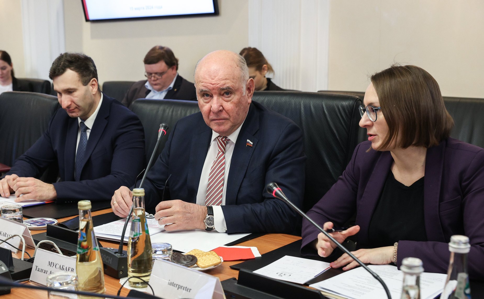 Председатель Комитета Совета Федерации по международным делам Григорий Карасин провел встречу с рядом международных наблюдателей на выборах Президента Российской Федерации из Австралии, Аргентины и Казахстана