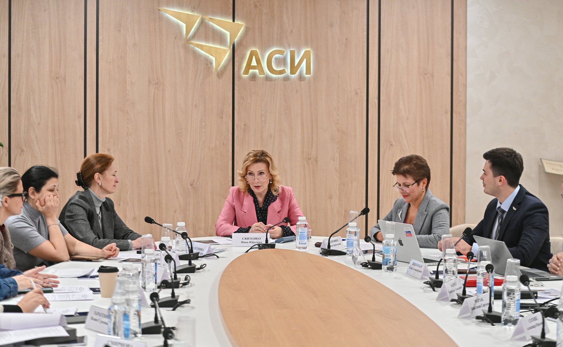 Заместитель Председателя Совета Федерации Инна Святенко провела заседание рабочей группы «Социальные проекты» Агентства стратегических инициатив