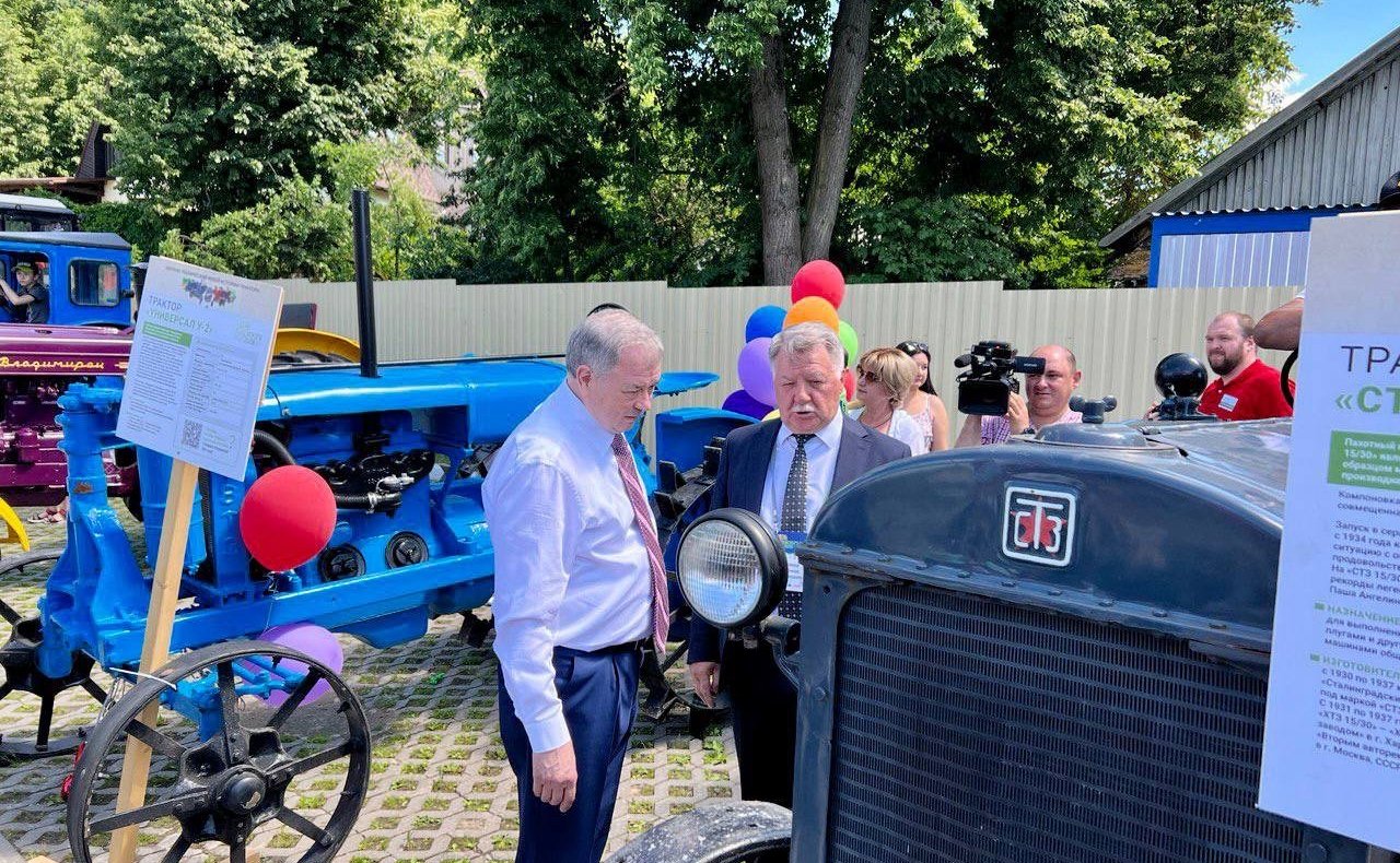 Анатолий Артамонов в рамках рабочей поездки в регион принял участие в работе агропромышленного форума «День Калужского поля»