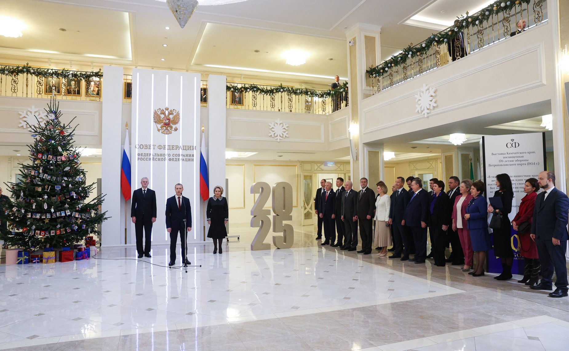 В Совете Федерации открылась выставка, приуроченная к 170-летию Петропавловской обороны