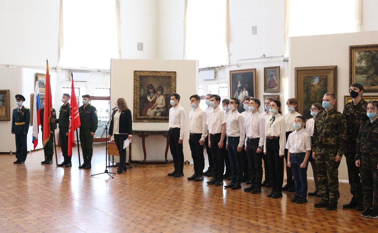 Сергей Березкин принял участие в церемонии посвящения школьников в юнармейцы