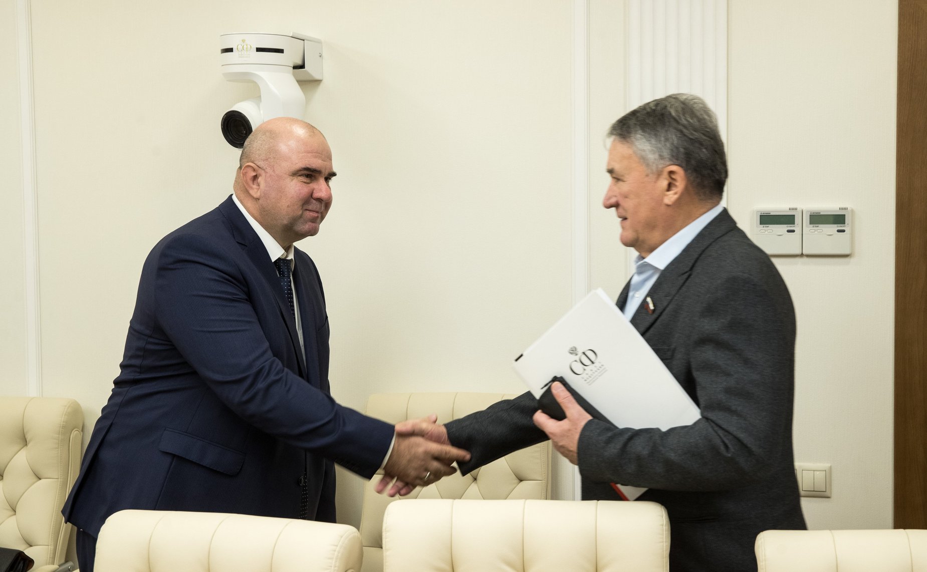 Заместитель Председателя СФ Юрий Воробьев провел круглый стол на тему «90 лет гражданской обороне РФ: современные подходы и перспективы развития»