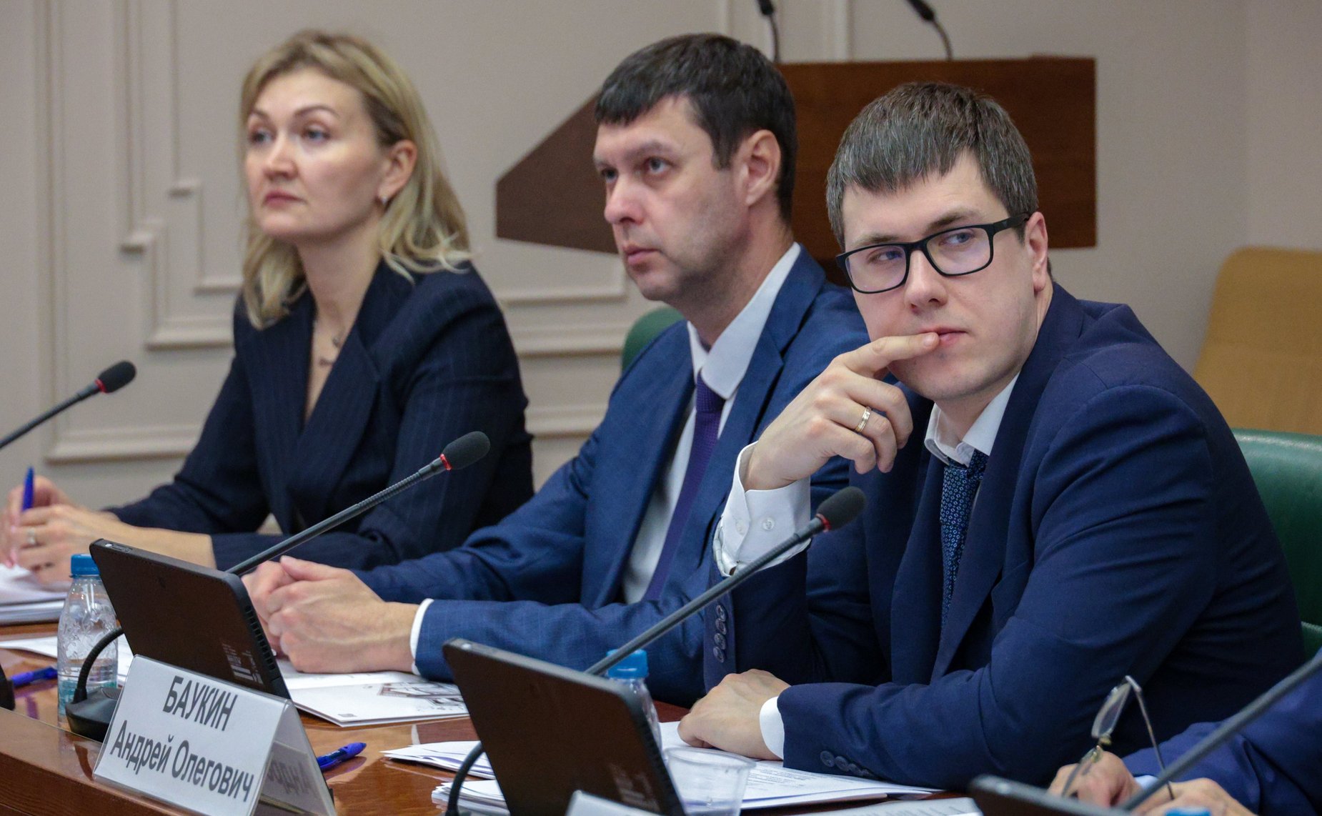 Круглый стол на тему «О реализации проектов по строительству индивидуальных жилых домов по договорам строительного подряда с использованием счетов эскроу»