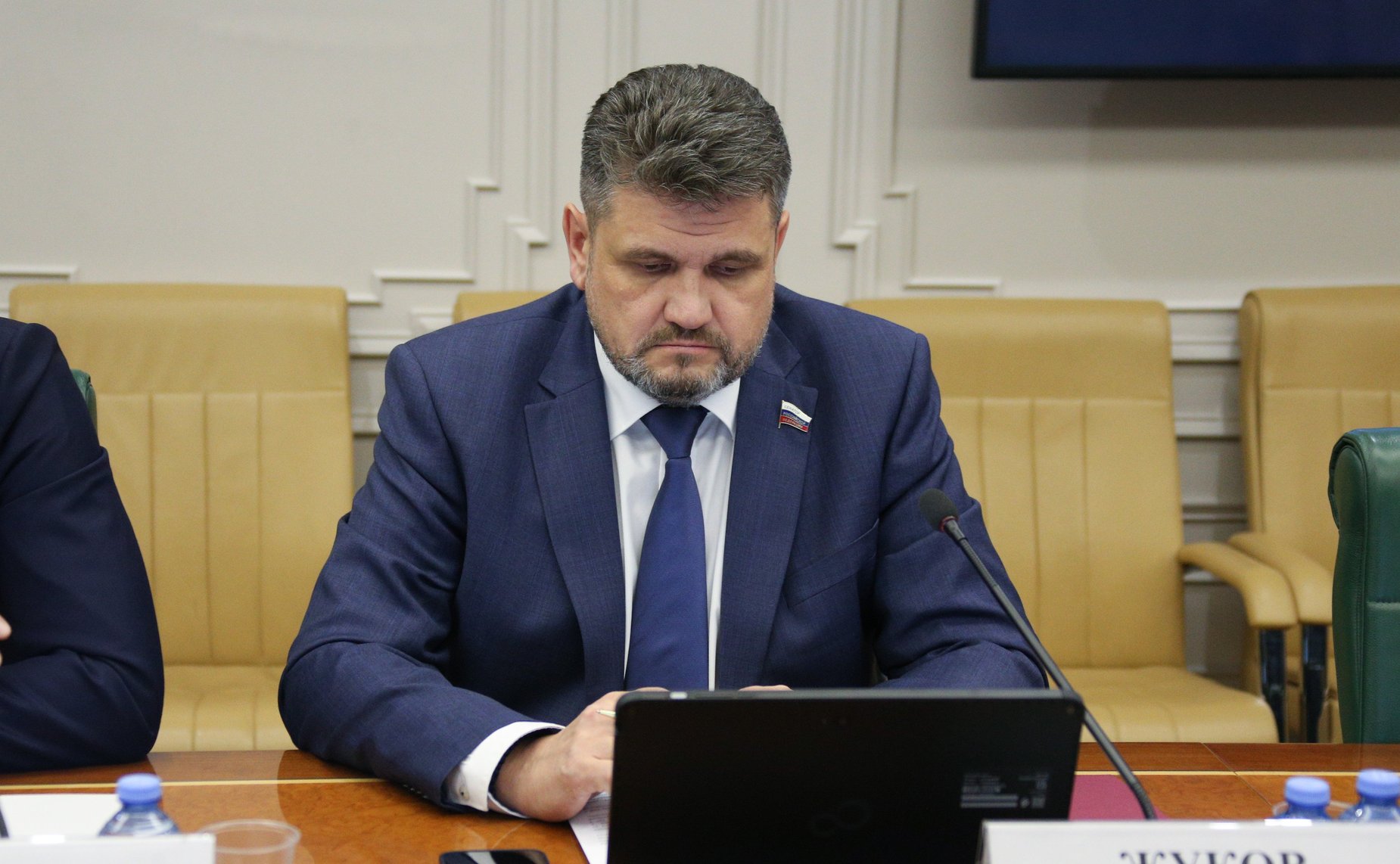 Александр Жуков