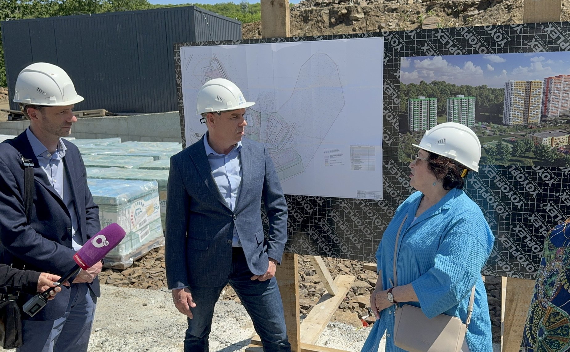 Людмила Талабаева в рамках визита в регион посетила строительную площадку жилищно-строительного кооператива «Радость»