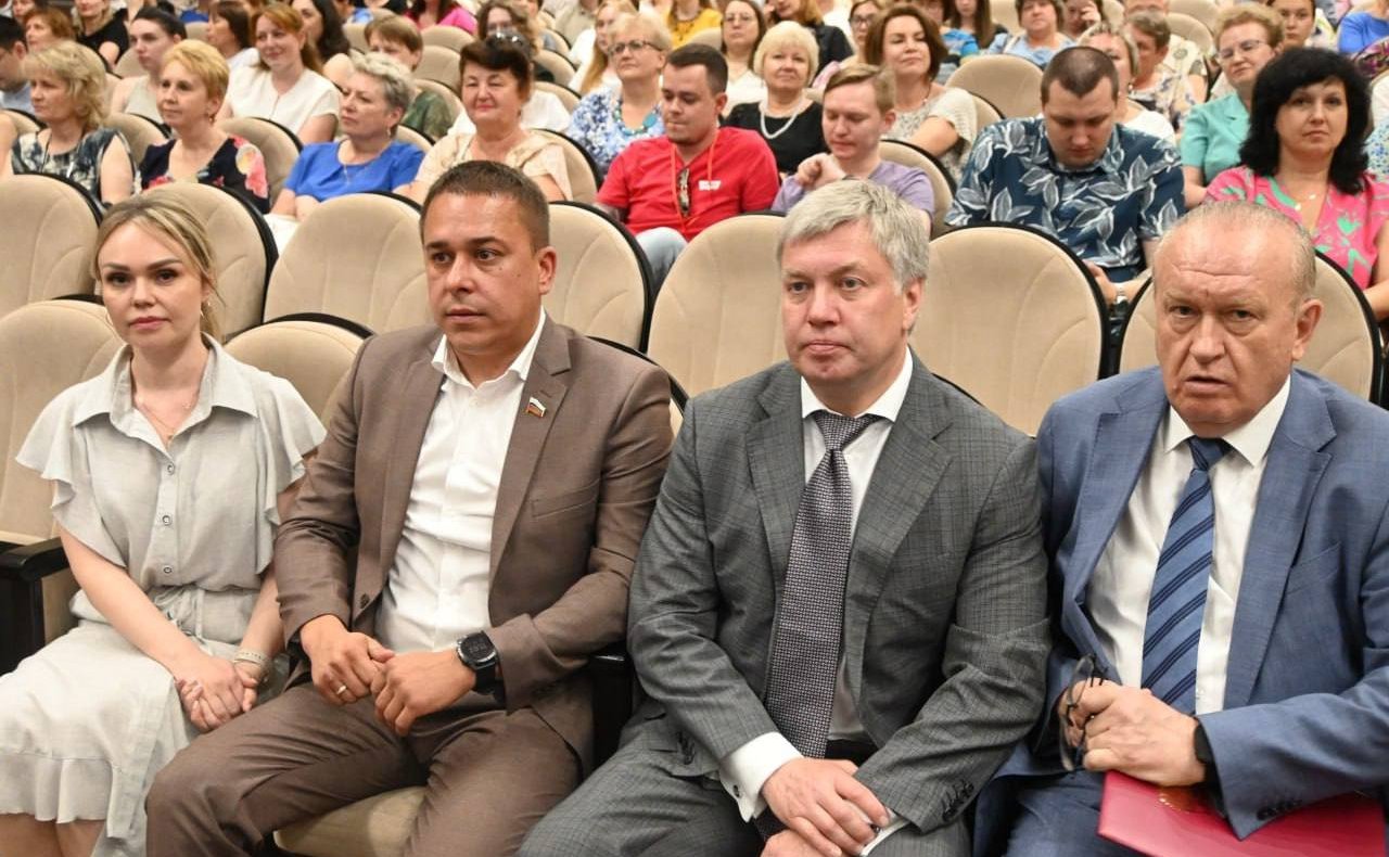 В Ульяновске поздравили врачей с наступающим Днем медицинского работника