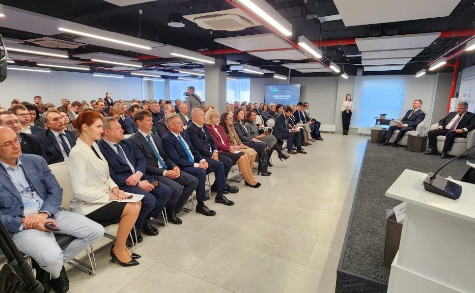 Лилия Гумерова приняла участие в работе стратегической сессии на тему «Обновление проекта развития сети научно-образовательных центров (НОЦ) мирового уровня на период 2025–2030 годов»