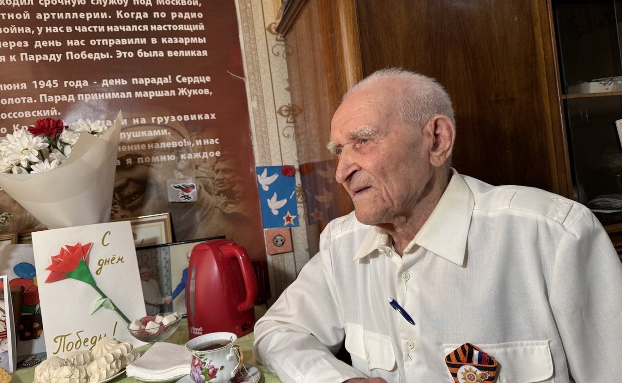Владимир Киселев встретился с участником первого Парада Победы
