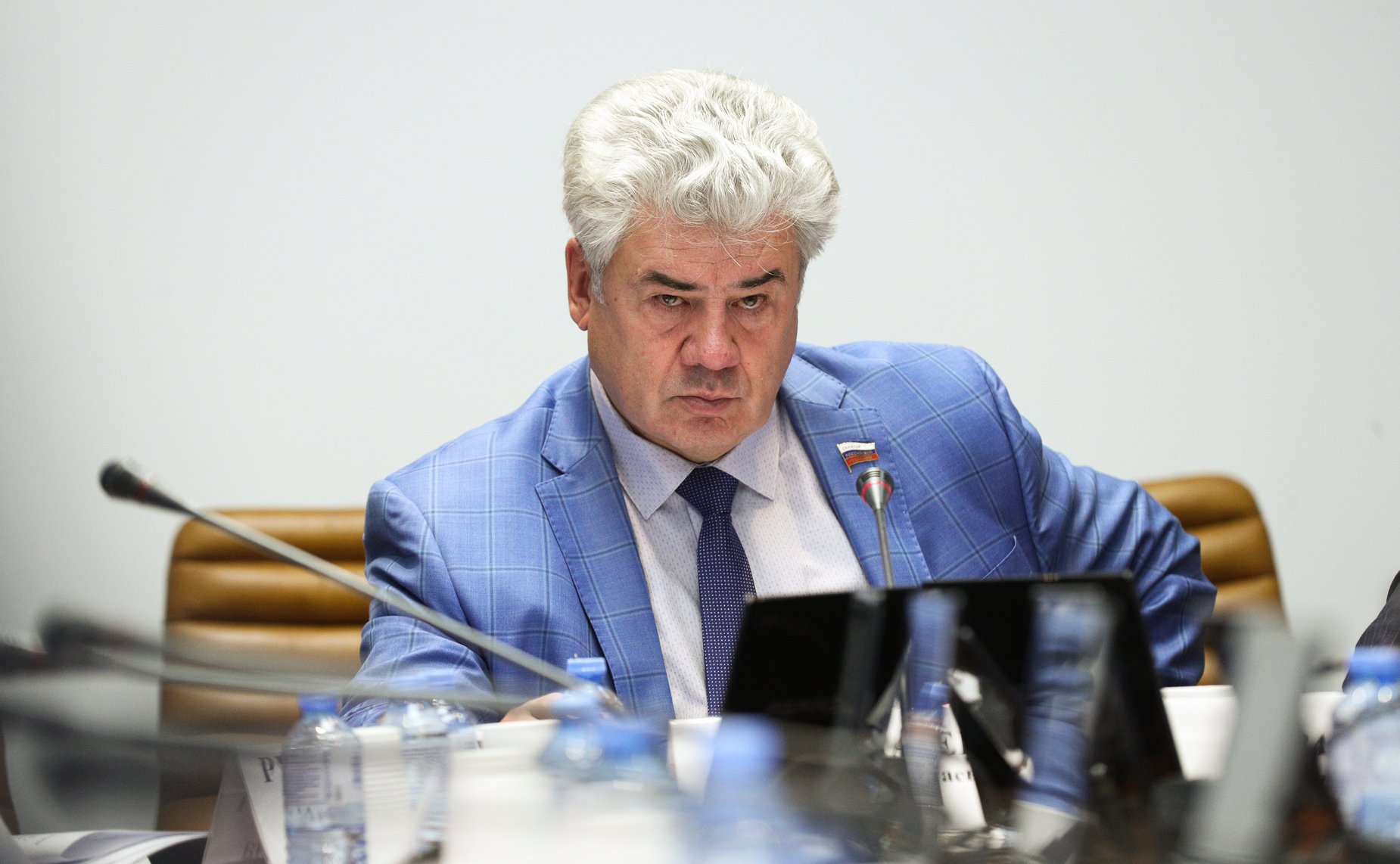 Виктор Бондарев