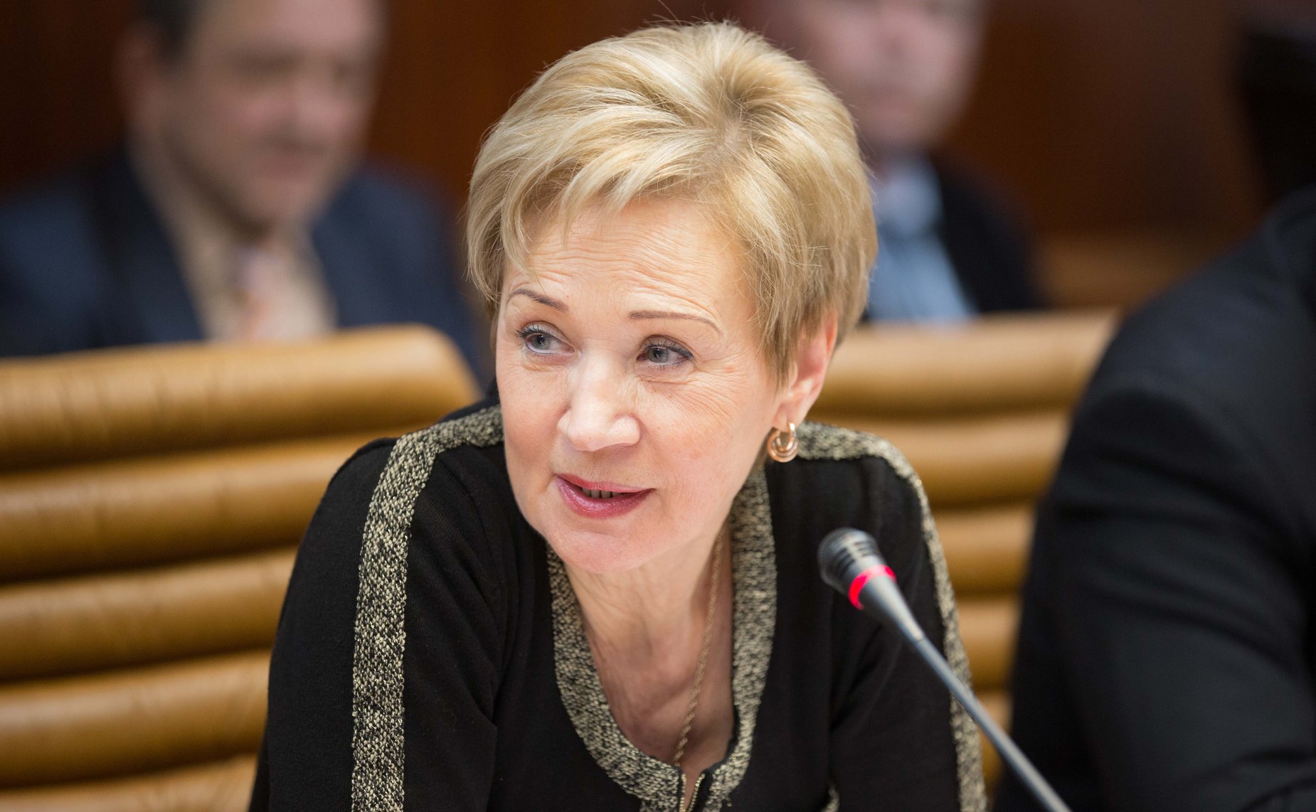 Комитет по обороне-7