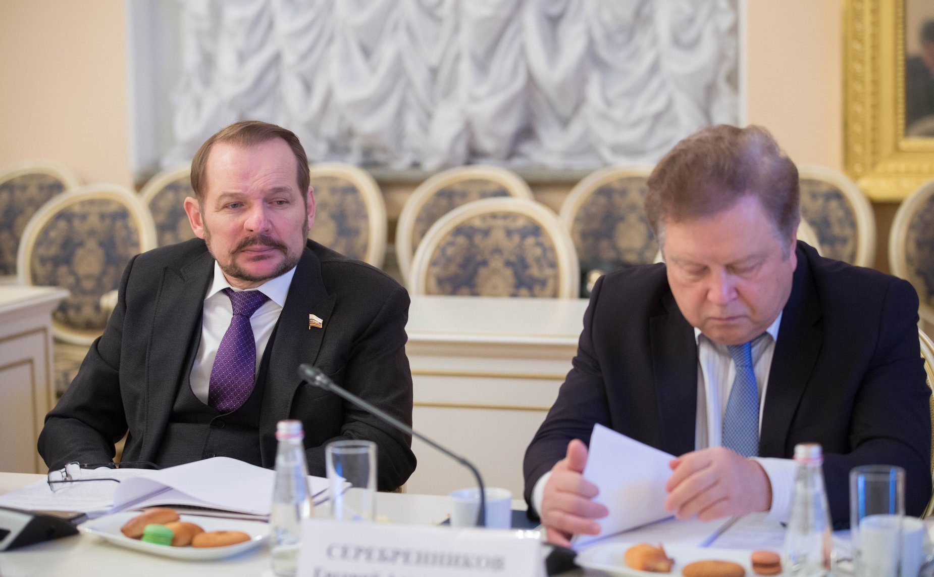 С. Белоусов и Е. Серебренников