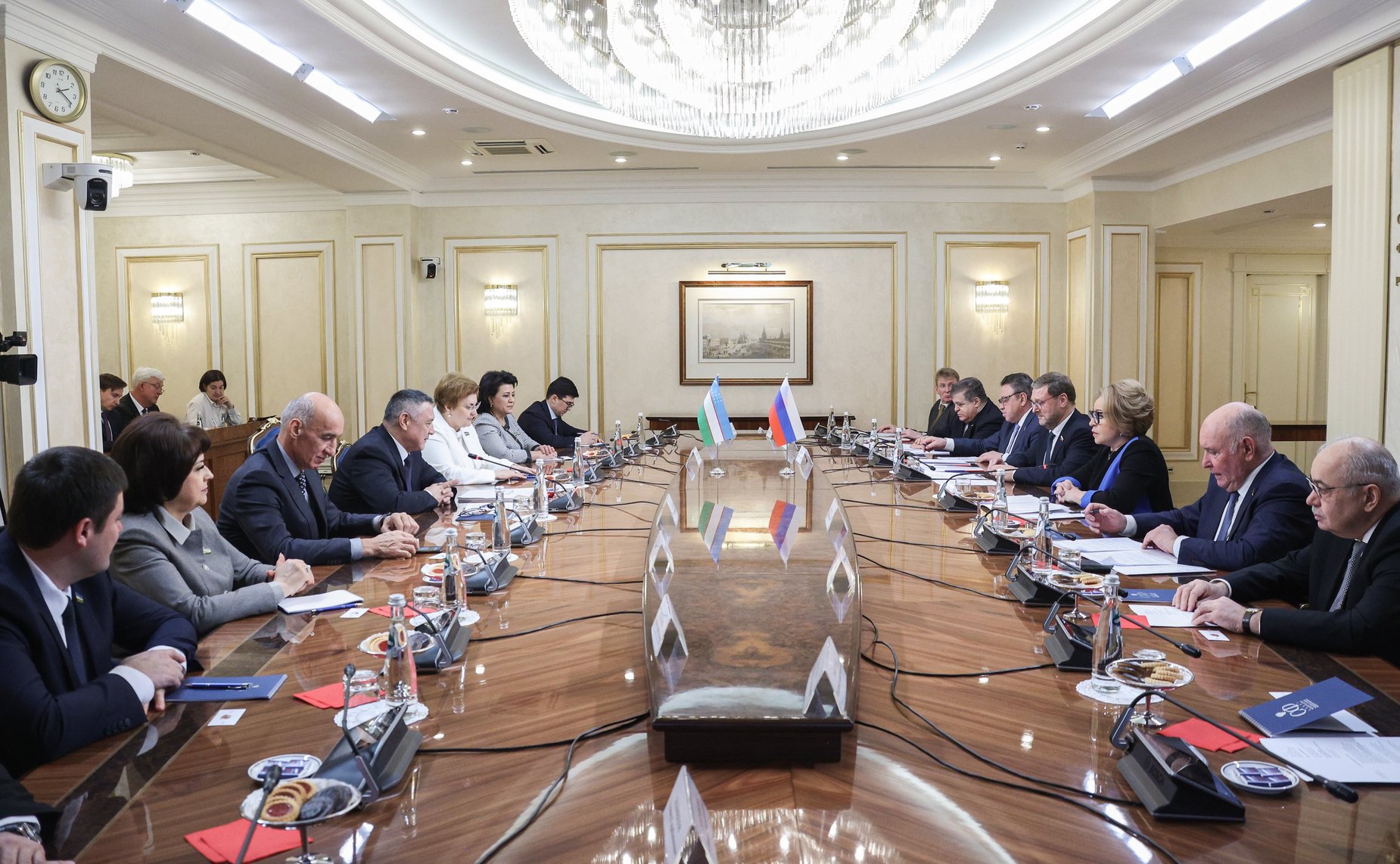 Валентина Матвиенко провела встречу со Спикером Законодательной палаты Олий Мажлиса Республики Узбекистан Нуриддином Исмоиловым