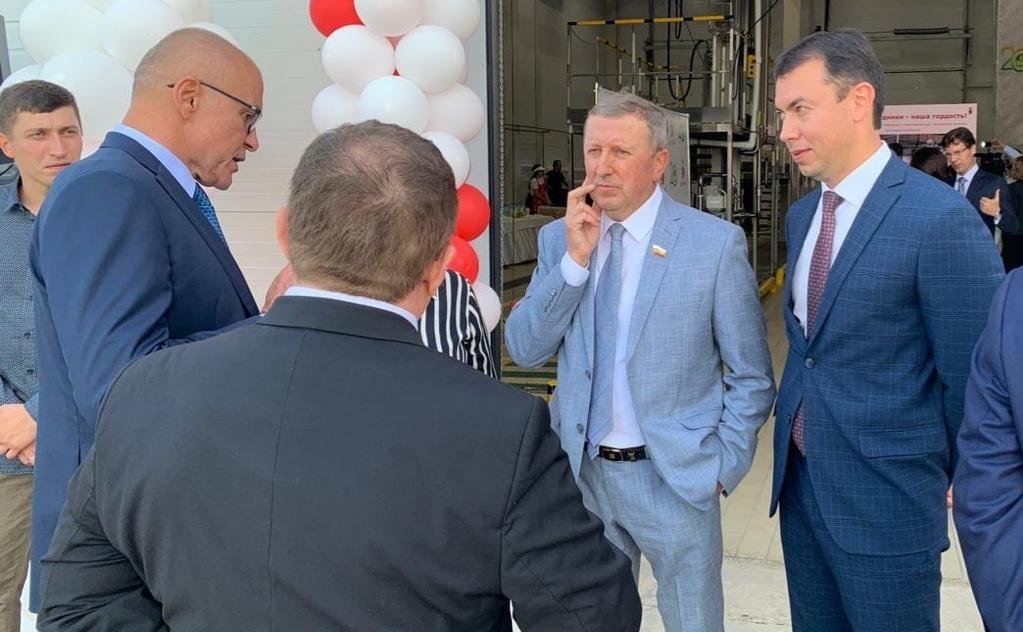 Сергей Березкин вместе с губернатором Ярославской области Дмитрием Мироновым приняли участие в торжественном открытии завода по производству мороженого в Тутаеве