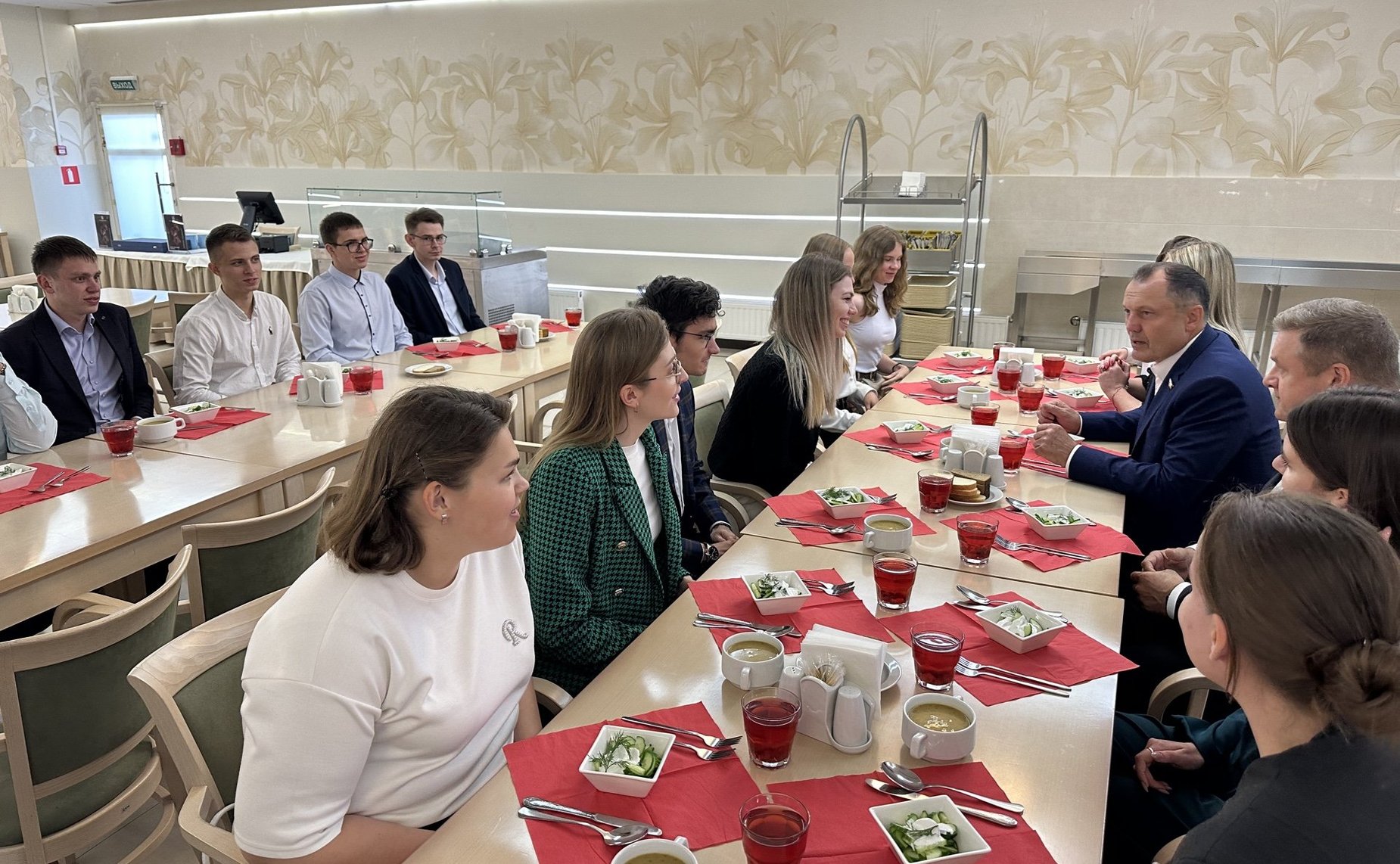 Игорь Мурог организовал экскурсию в Совете Федерации для лучших студентов Рязанского госуниверситета имени С.А. Есенина