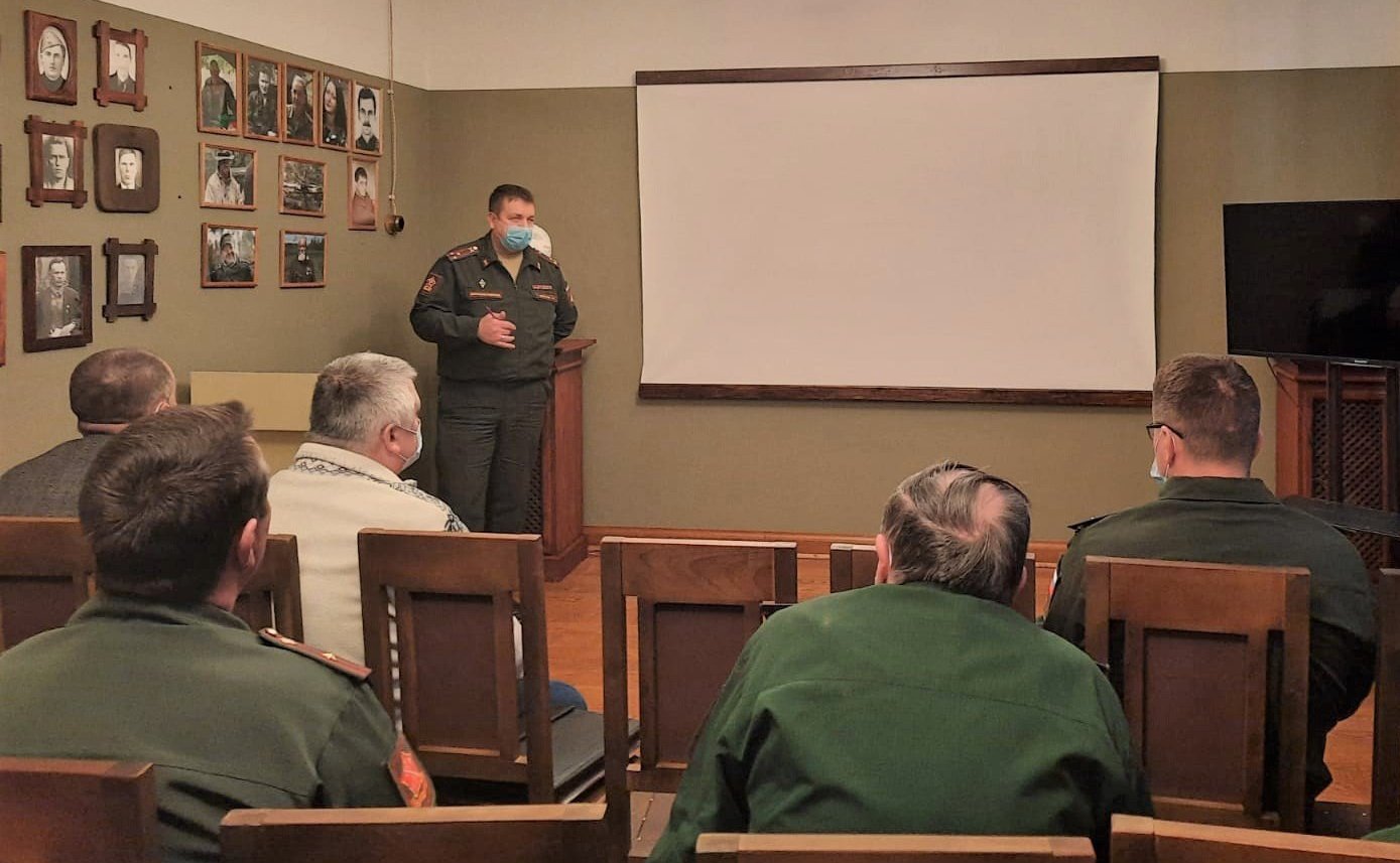 Нина Куликовских провела встречу с волонтерами-медиками, членами школьных и студенческих волонтерских отрядов, отряда по поиску пропавших или заблудившихся людей «Сальвар», патриотических объединений, ведущих добровольческую деятельность