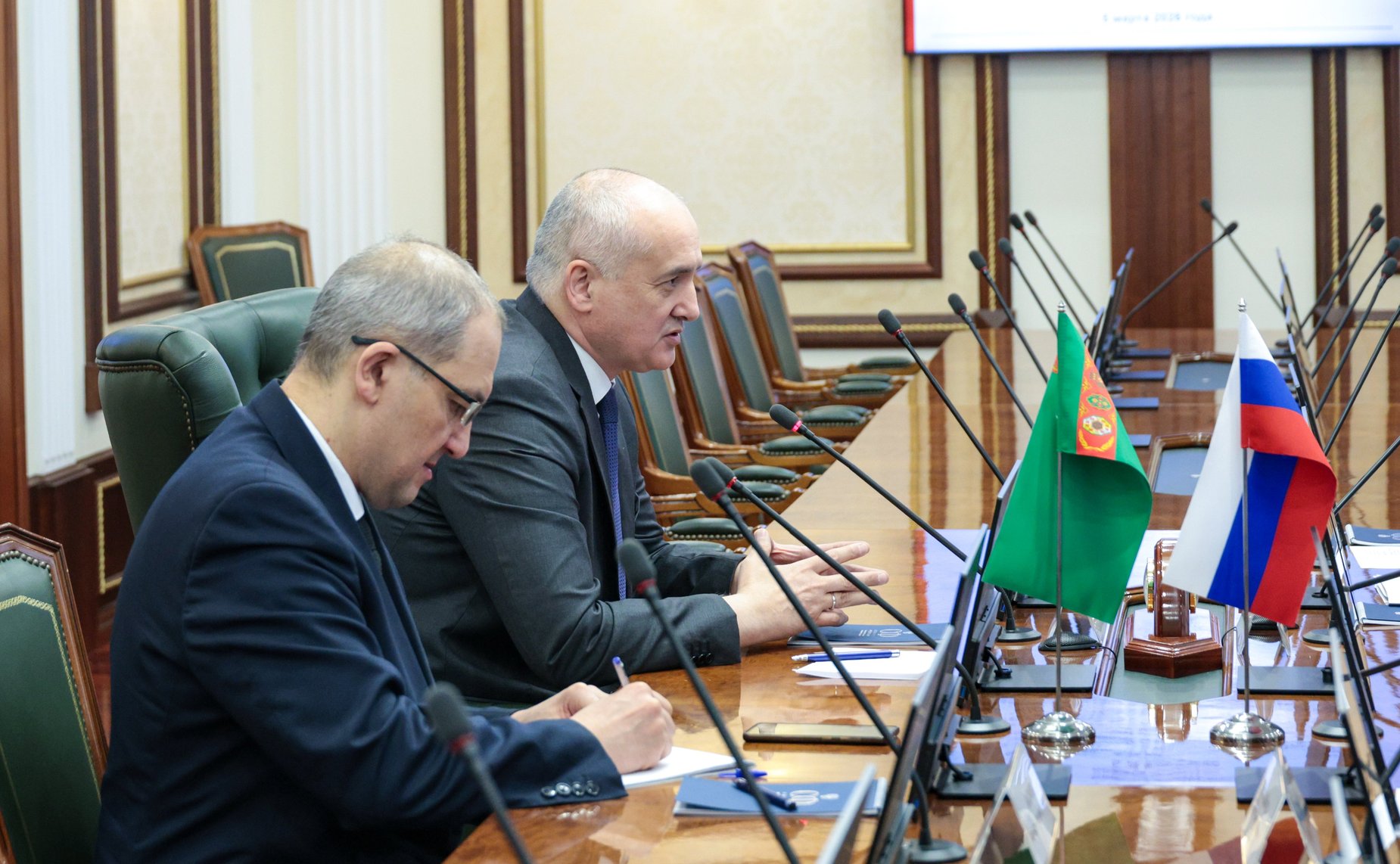 Встреча заместителя Председателя Совета Федерации Константина Косачева с Чрезвычайным и Полномочным Послом Туркменистана в Российской Федерации Эсеном Айдогдыевым