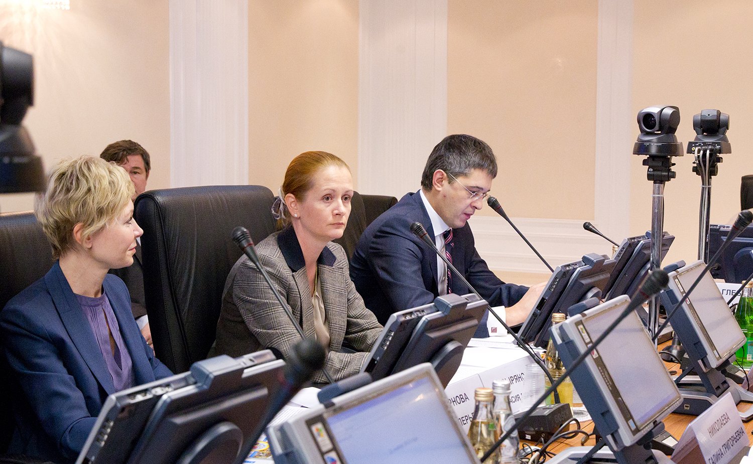 «Круглый стол» на тему «Основные проблемы модернизации системы дошкольного образования в России на современном этапе: законодательный аспект»-1