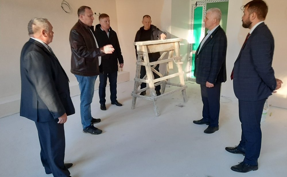 Сергей Мартынов во время работы в регионе ознакомился с ходом модернизации школы-интерната, расположенной в поселке Новый Торъял