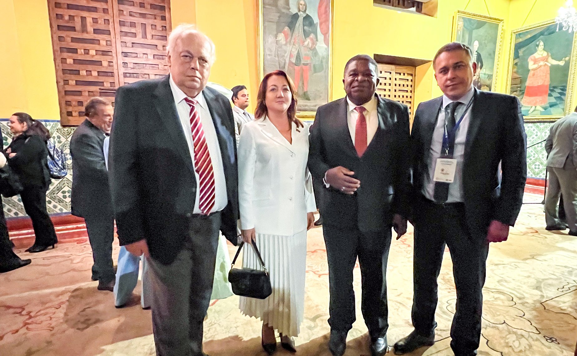 Наталья Кувшинова и Айрат Гибатдинов встретились с Председателем Конгресса Республики Перу Хосе Энрике Хери Оре и с его вторым заместителем Вальдемаром Серроном Рохасом