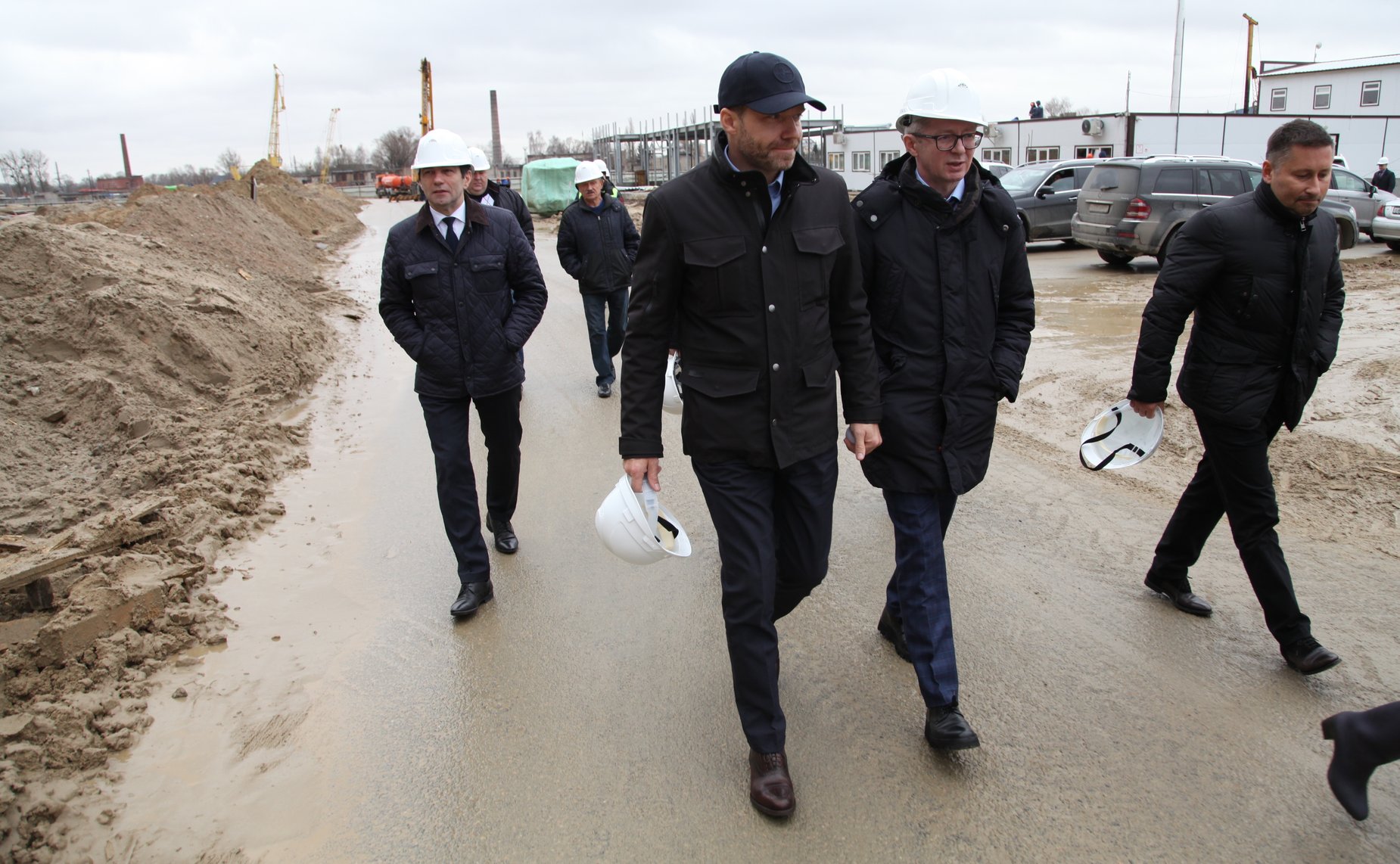 Члены Совета Федерации ознакомились с ходом работ на объектах, включенных в программу подготовки к проведению Чемпионата мира по футболу