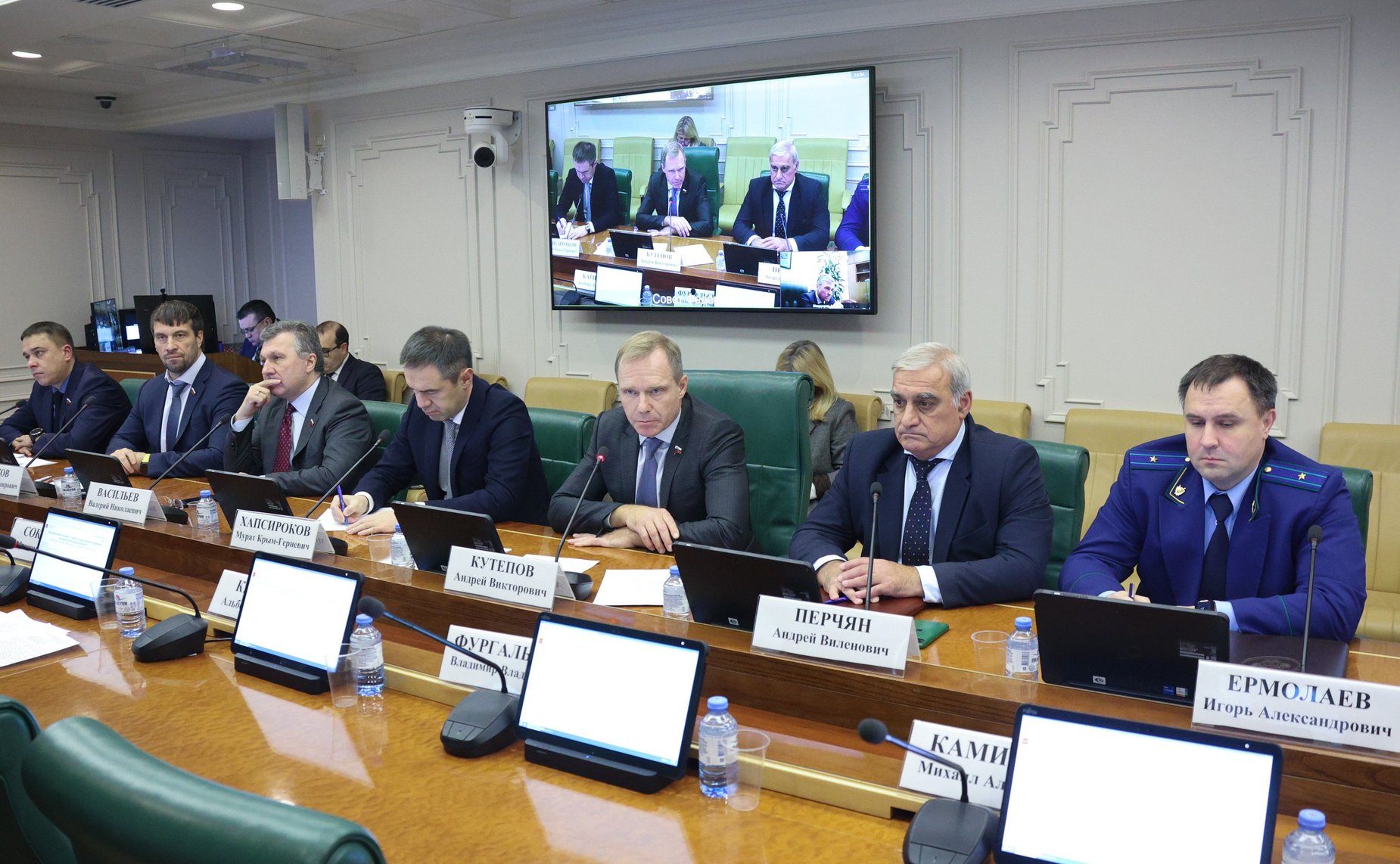 Парламентские слушания на тему «О мерах государственной поддержки автомобильной промышленности»