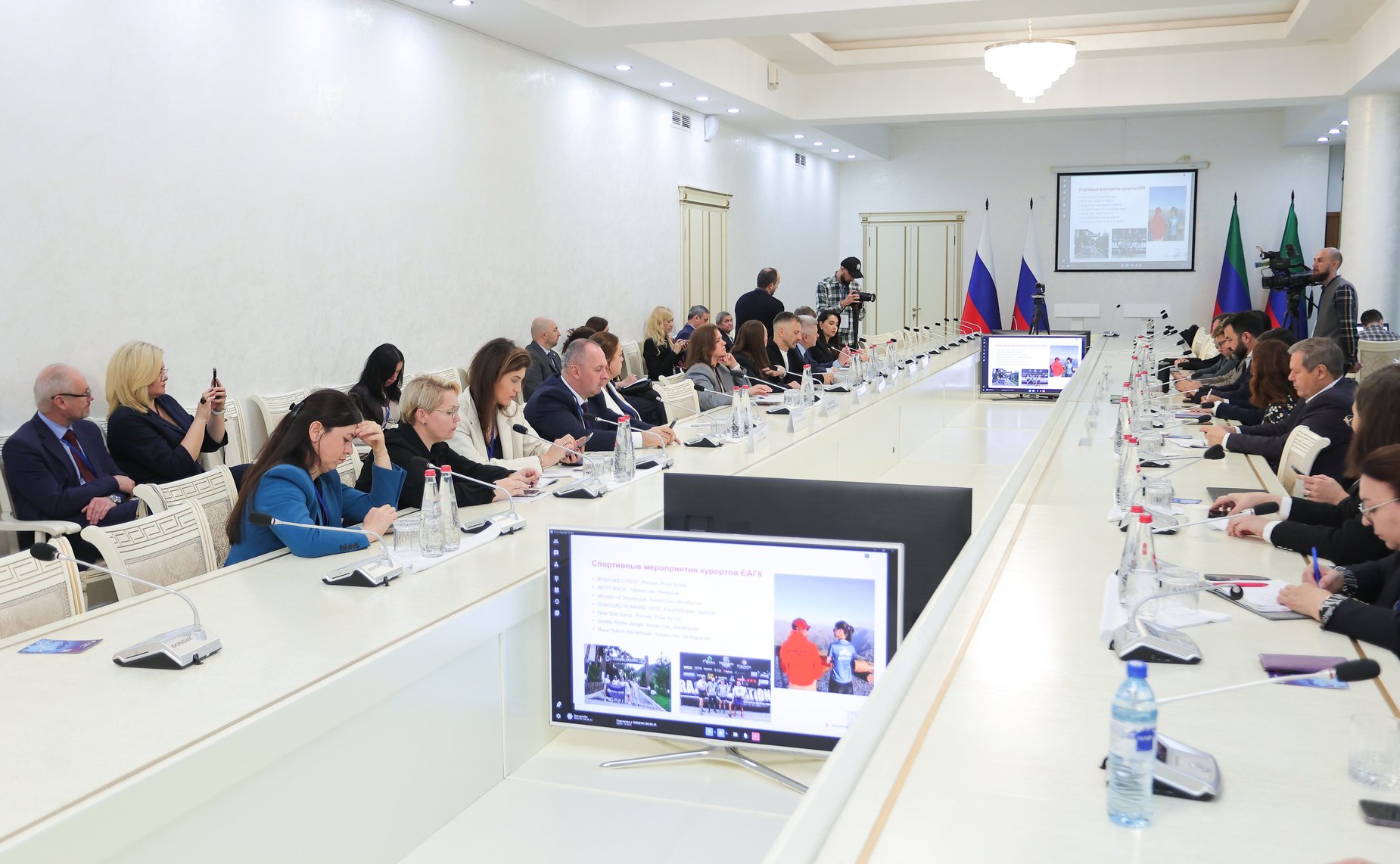 Ольга Щетинина приняла участие в круглом столе на тему «Межгосударственный горный маршрут» (автор: Пресс-служба Министерства экономики и территориального развития Республики Дагестан)