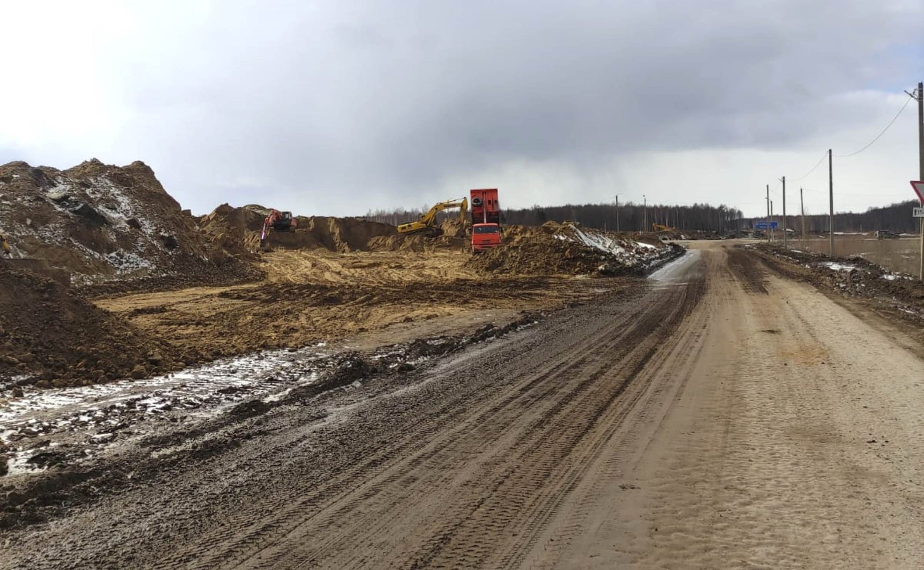 Николай Владимиров в ходе рабочей поездки осмотрел строительство участка федеральной трассы М-12 в Чувашии