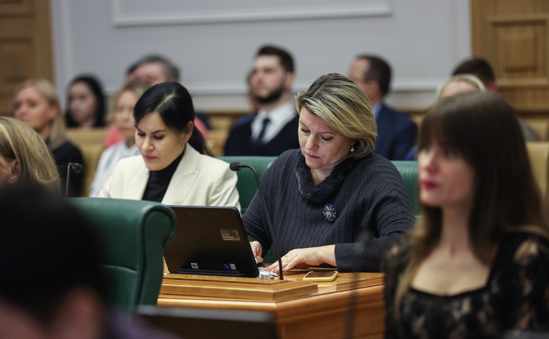 Семинар для помощников сенаторов РФ по работе в СФ, работающих по срочному служебному контракту или по срочному трудовому договорю, по вопросам обеспечения деятельности сенаторов РФ совместно с Управлением государственной службы и кадров Аппарата СФ