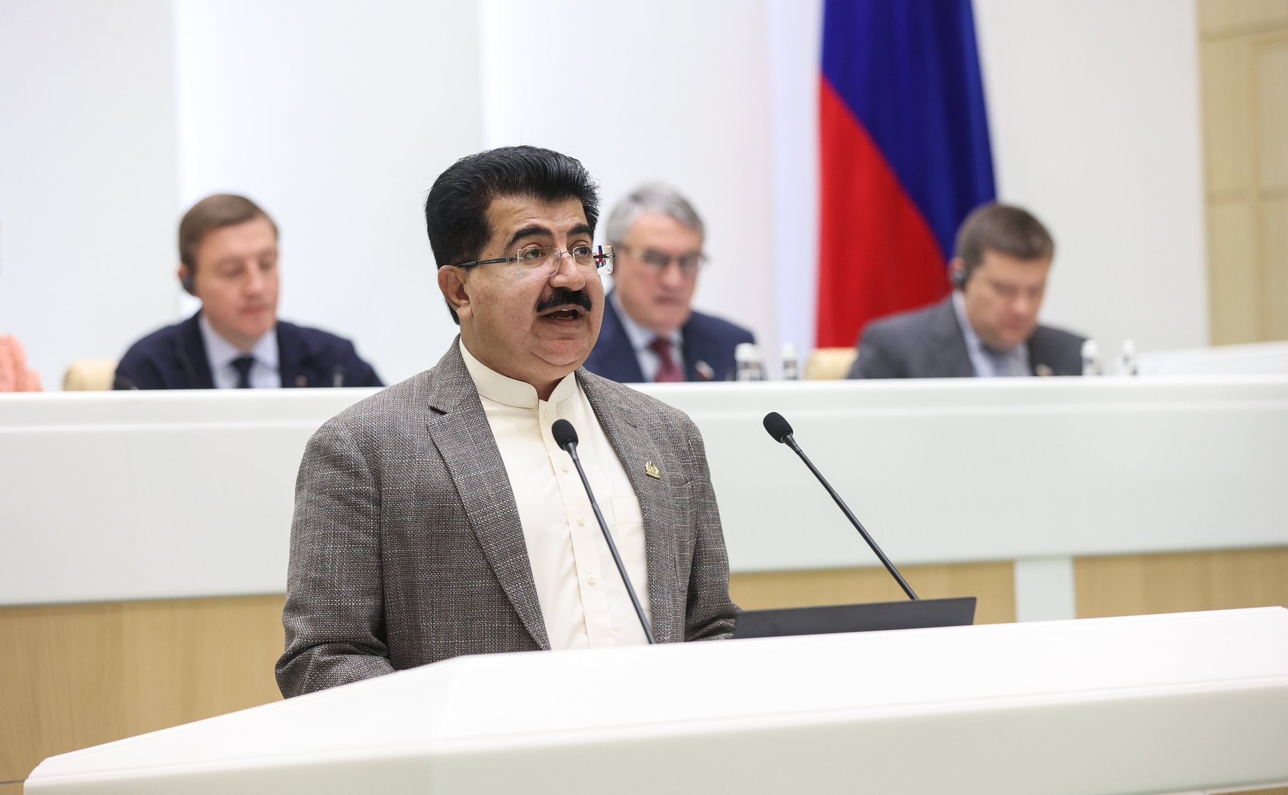 Председатель Сената Исламской Республики Пакистан Мухаммад Садик Санджрани