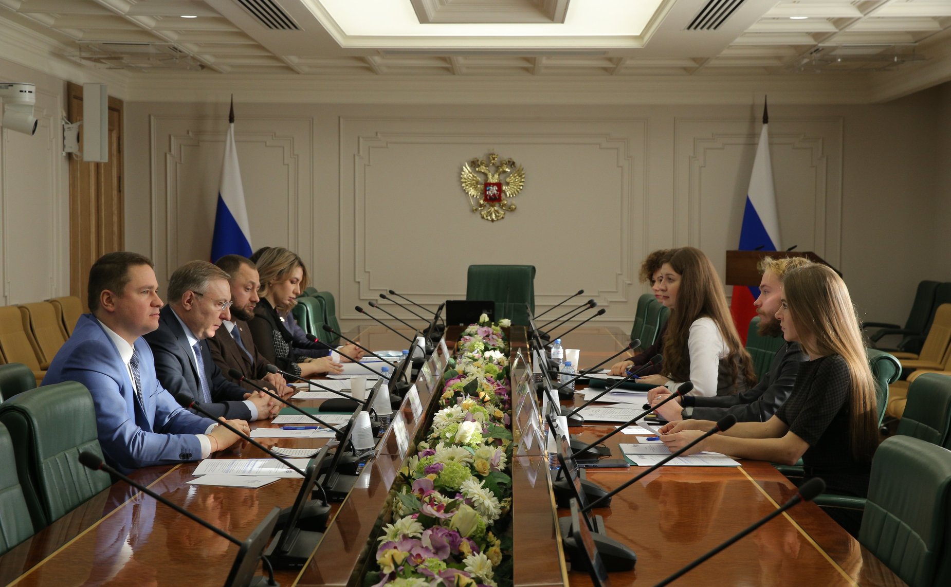 Круглый стол в рамках работы Палаты молодых законодателей при СФ