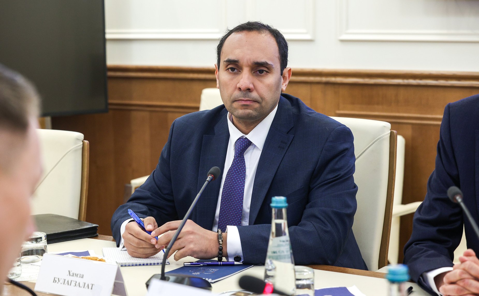 Александр Двойных провел встречу с Чрезвычайным и Полномочным Послом Королевства Марокко в Российской Федерации Лотфи Бушаарой