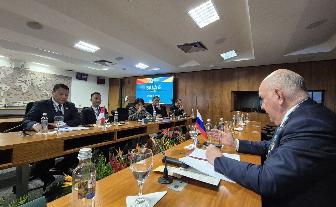 Встреча Григория Карасина с председателем комитета по межпарламентскому сотрудничеству Палаты представителей Республики Индонезии Мардани Али Сера