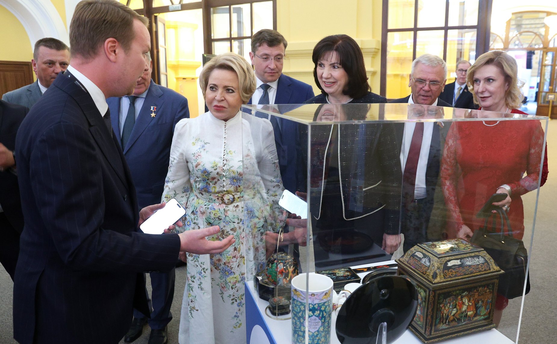 Тематическая выставка народных художественных промыслов. ХII Форум регионов России и Беларуси