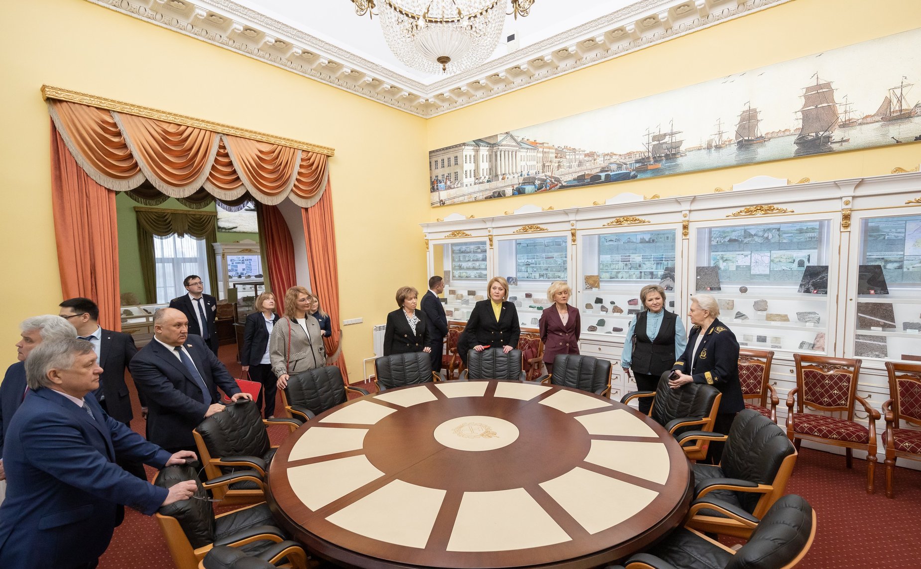 В Санкт-Петербургском Горном университете состоялось выездное заседание Комитета Совета Федерации по науке, образованию и культуре