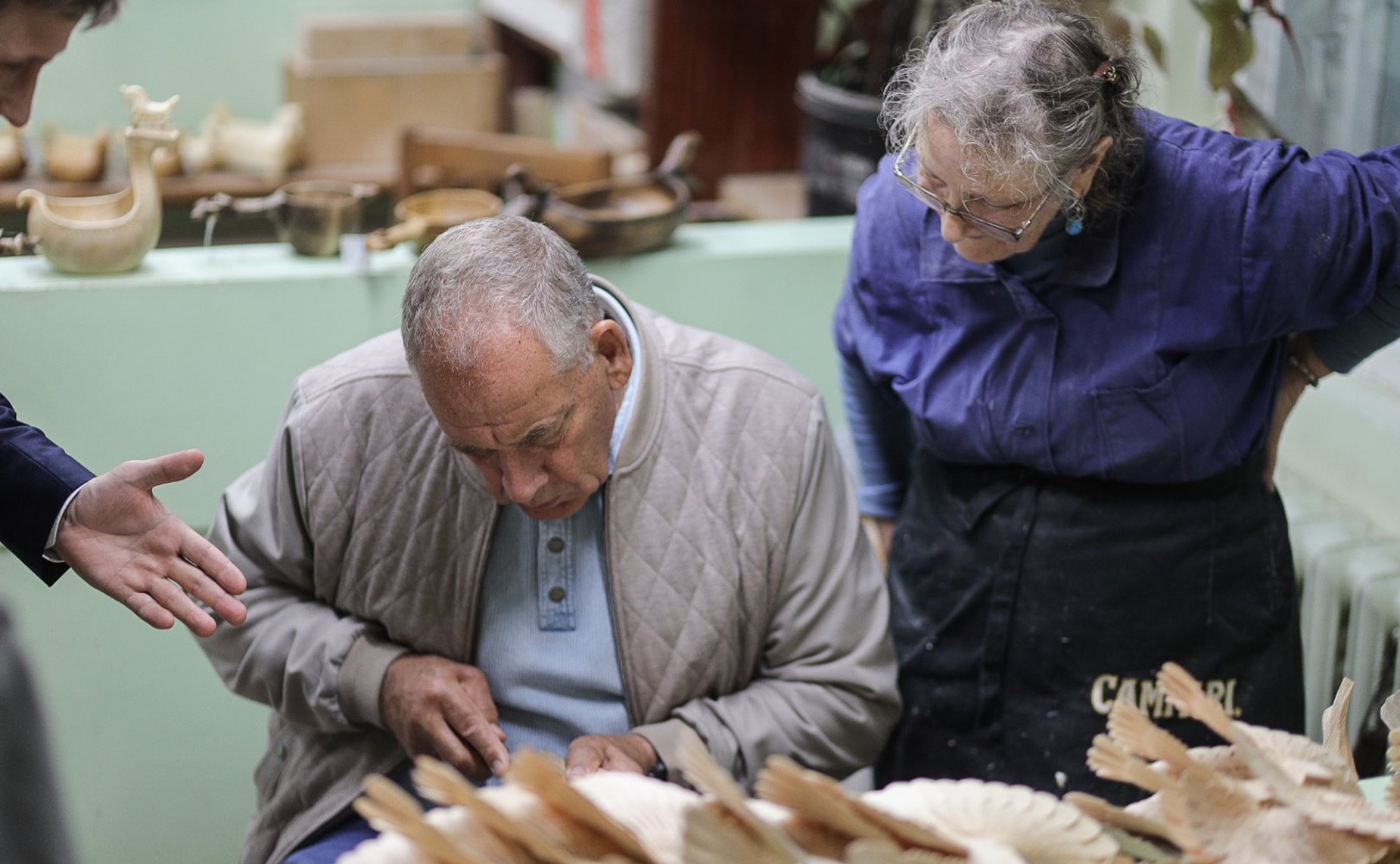 Члены Комиссии Совета Федерации по сохранению и развитию народных художественных промыслов встретились с представителями Художественного косторезного училища им.Н.Буторина и предприятия «Беломорские узоры»