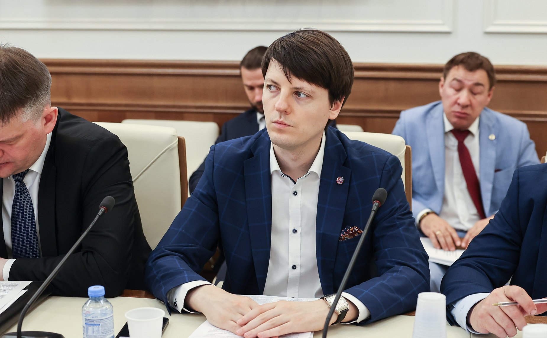 Круглый стол на тему «Об эффективности и достаточности мер государственной поддержки предприятий агропромышленного и рыбохозяйственного комплексов, пищевой и перерабатывающей промышленности»