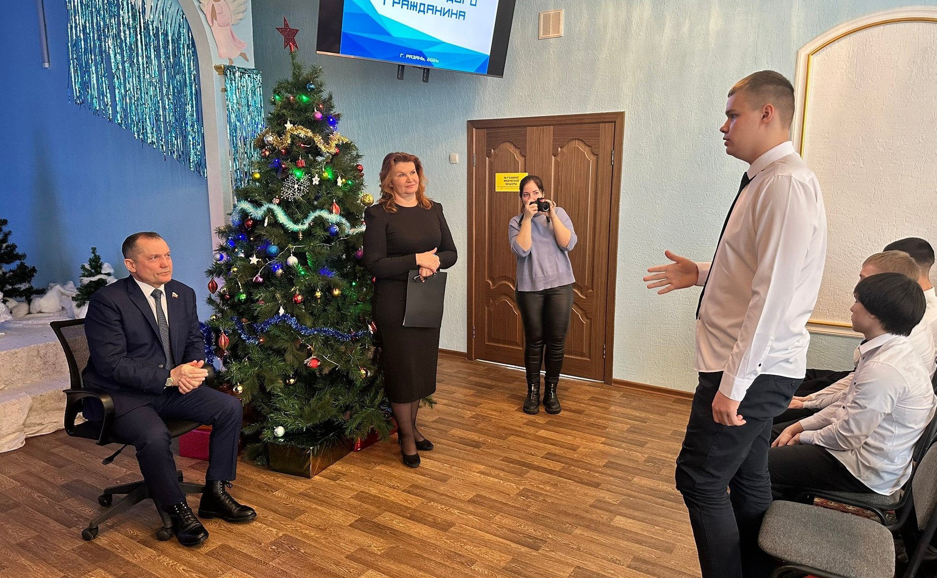 Игорь Мурог провел «Урок молодого гражданина» для рязанских старшеклассников