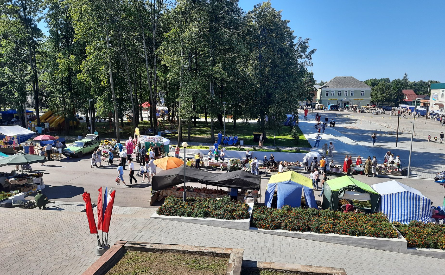 Нина Куликовских приняла участие в праздничных мероприятиях в честь 486-й годовщины основания города Велиж и 95-летия Велижского района Смоленской области