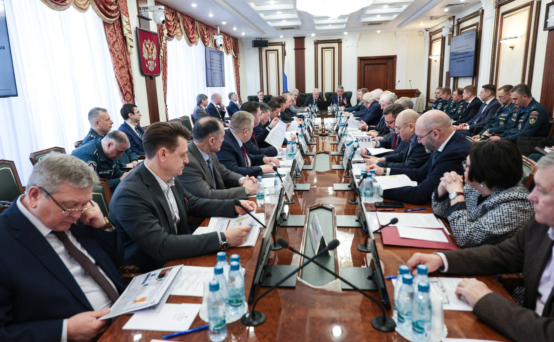 Расширенное заседание Комитета СФ по обороне и безопасности «О подготовке к «правительственному часу» с МЧС России «О мерах по предотвращению и ликвидации паводков и природных пожаров в 2026 году»