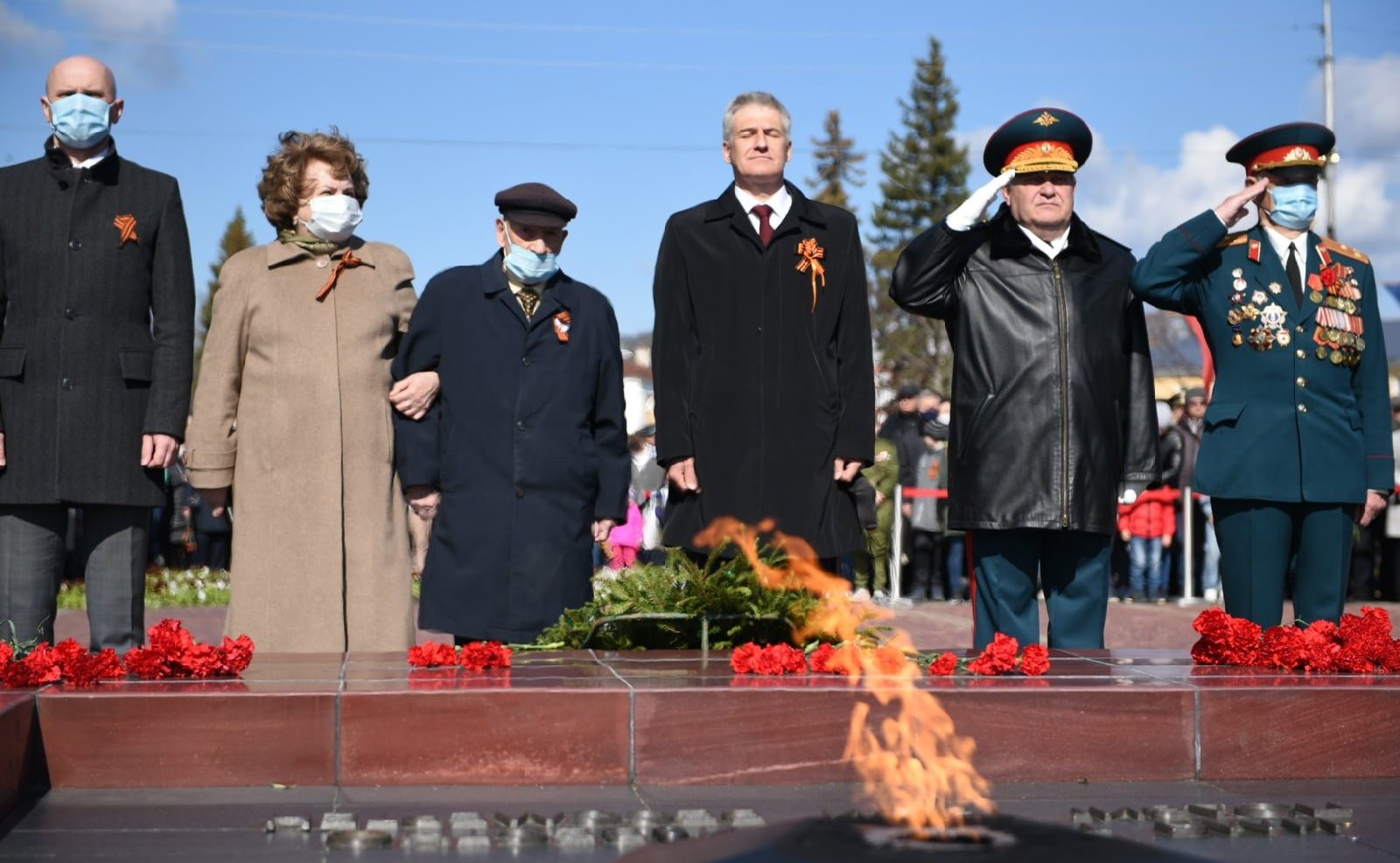Александр Ракитин в ходе рабочей поездки в регион принял участие в торжественной церемонии открытия памятника работникам органов прокуратуры Республики – ветеранам Великой Отечественный войны