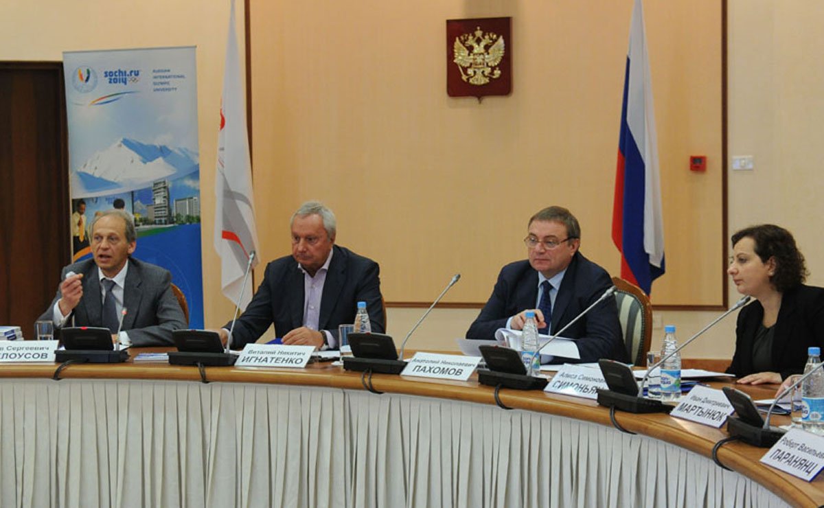 Виталий Игнатенко провел заседание Общественного совета по подготовке Олимпийских Игр Сочи-2014