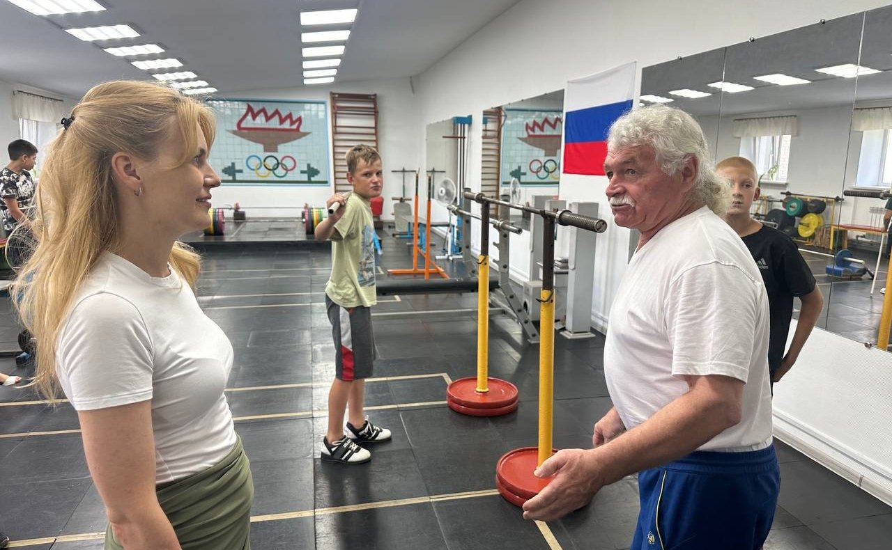 Дарья Лантратова проконтролировала ход восстановления объектов в Беловодском муниципальном округе ЛНР