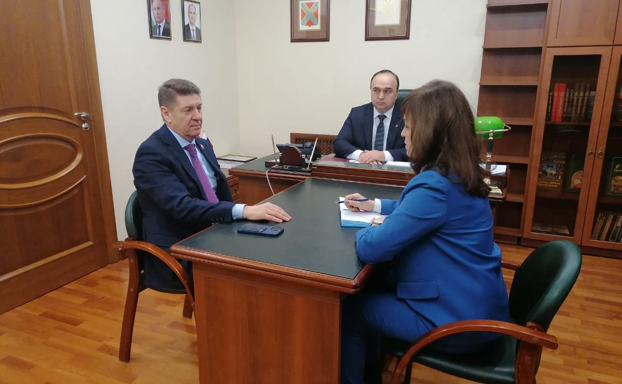 Андрей Шевченко провел рабочую встречу с Уполномоченным по правам ребенка в Оренбургской области Анжеликой Линьковой