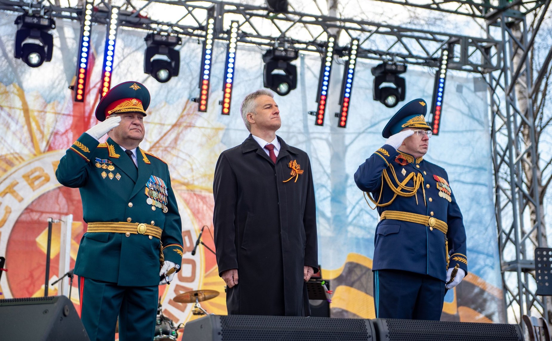 Александр Ракитин в ходе рабочей поездки в регион принял участие в торжественной церемонии открытия памятника работникам органов прокуратуры Республики – ветеранам Великой Отечественный войны