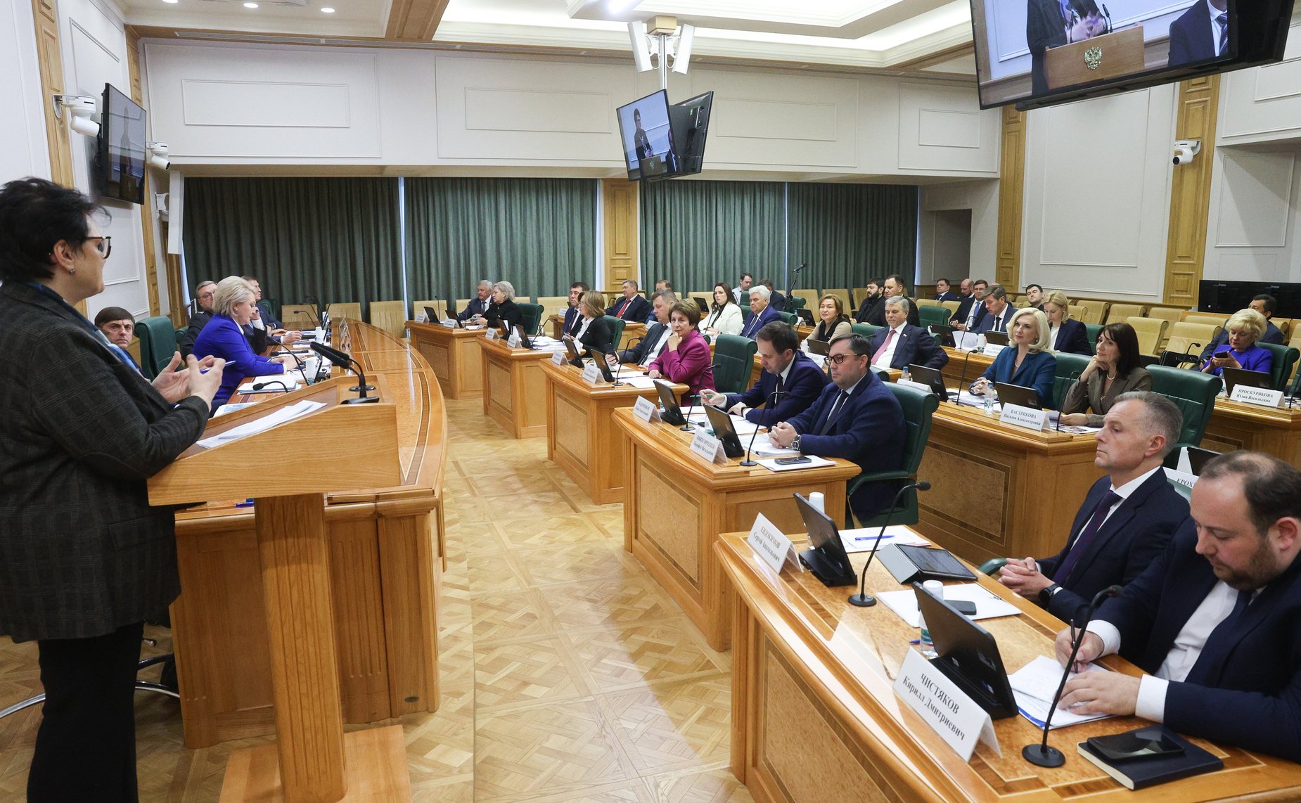 Расширенное заседание Комитета Совета Федерации по науке, образованию и культуре по вопросам обеспечения общеобразовательных организаций учебниками