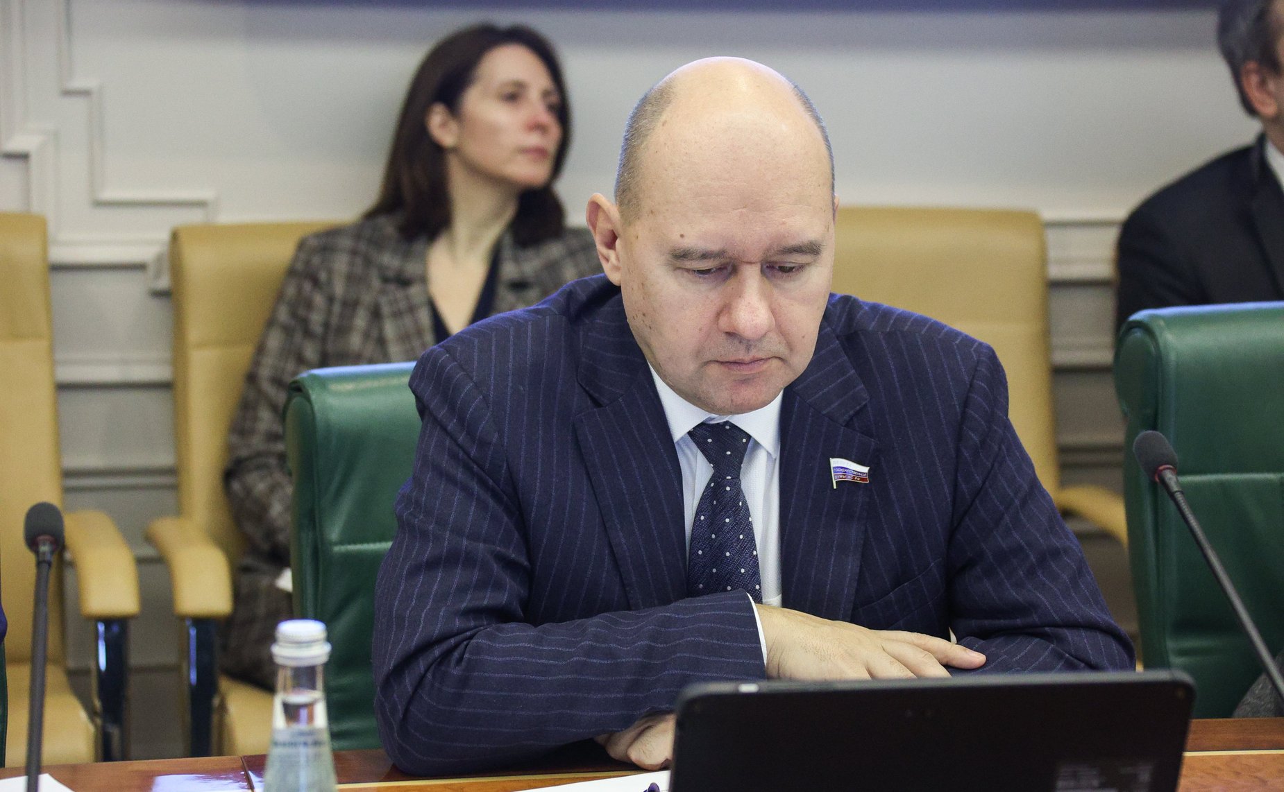 Заседание парламентской комиссии по расследованию преступных действии в отношении несовершеннолетних со стороны киевского режима
