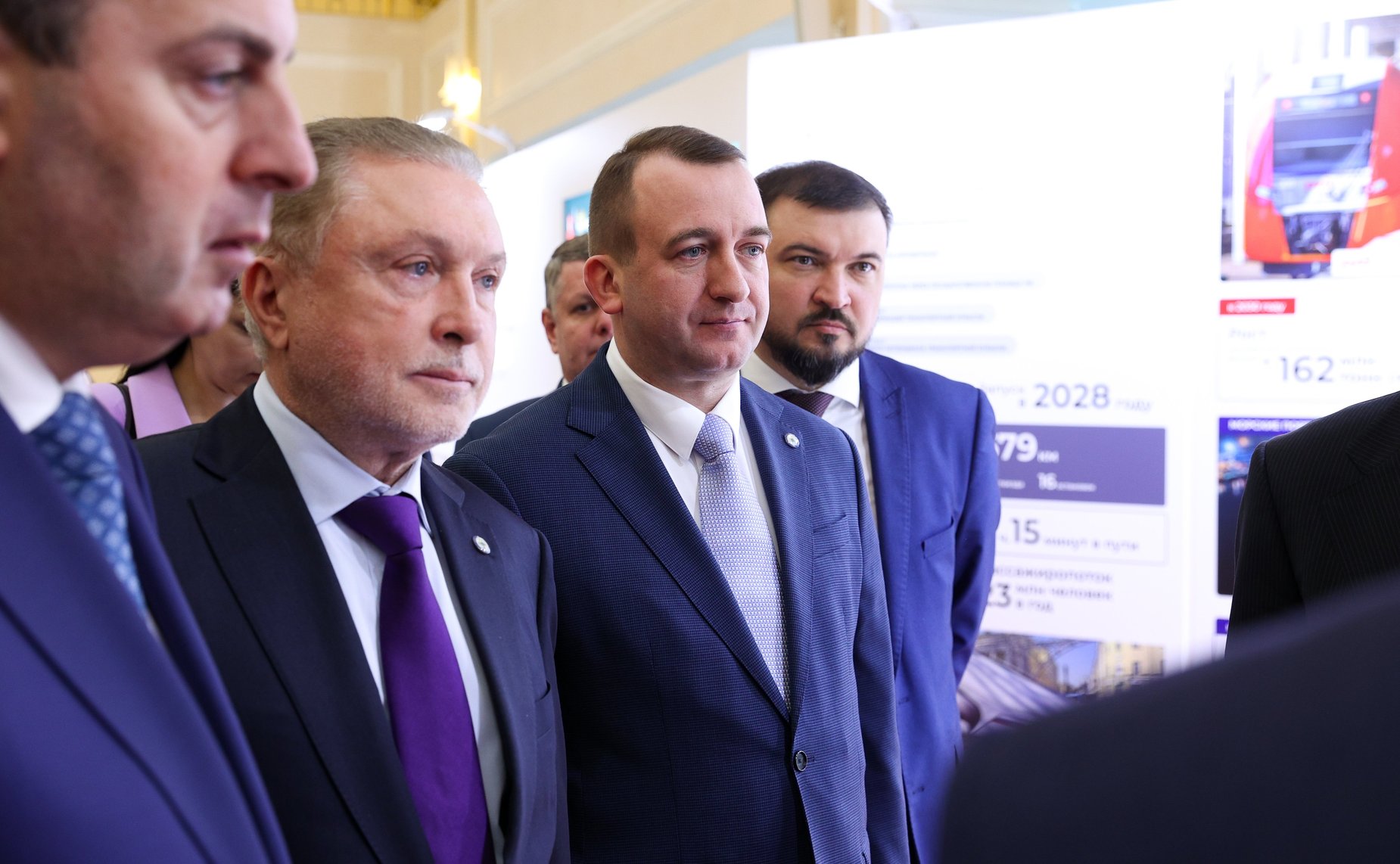 В Совете Федерации проходит выставка Министерства транспорта России, посвященная реализации национальных проектов в транспортной сфере