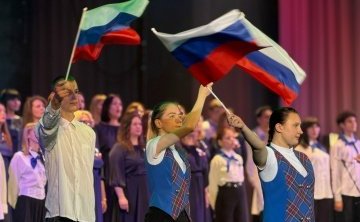 Роман Маслов поприветствовал участников городского фестиваля хоровых коллективов «Голоса Победы»